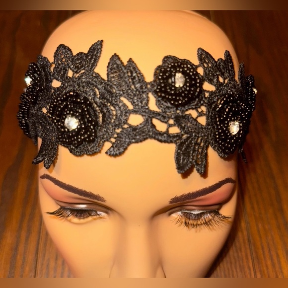 $2~Elegant Black Lace Headband~New~$2 WITH ANY $10 ORDER OR MORE - Picture 2 of 5